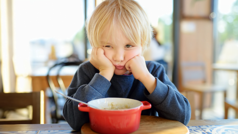 Como a diversidade de alimentos auxilia a criança a não ser seletiva com os alimentos?