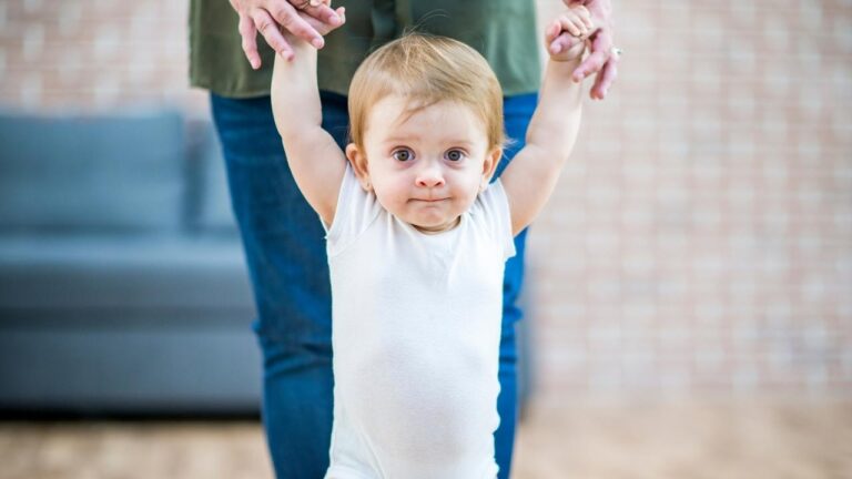 Como estimular os primeiros passos do meu filho?