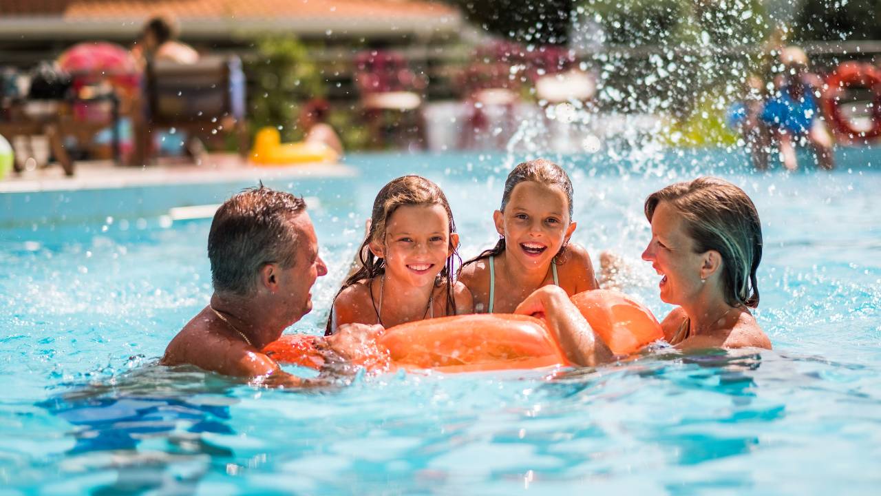 Clubes em São Paulo para se Refrescar com a Família no Calor!